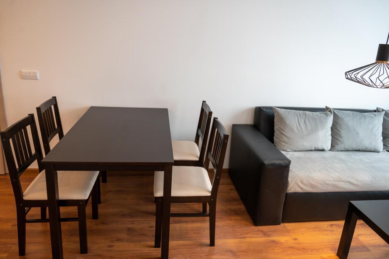 Sunny 1Bdr Apartment Near Center Sofia Exteriör bild